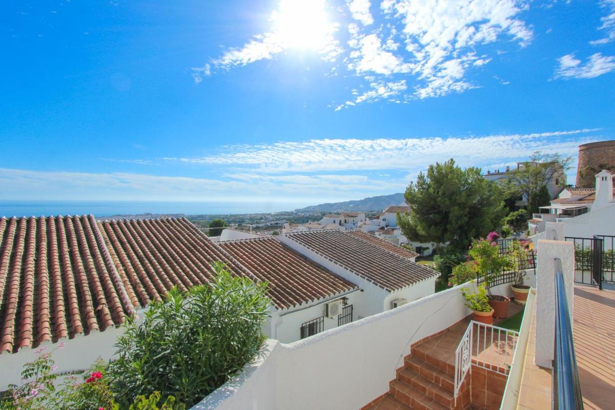Venta de chalet adosado en Chalet adosado en Calle Hibiscos, Capistrano, Nerja , Nerja photo 5