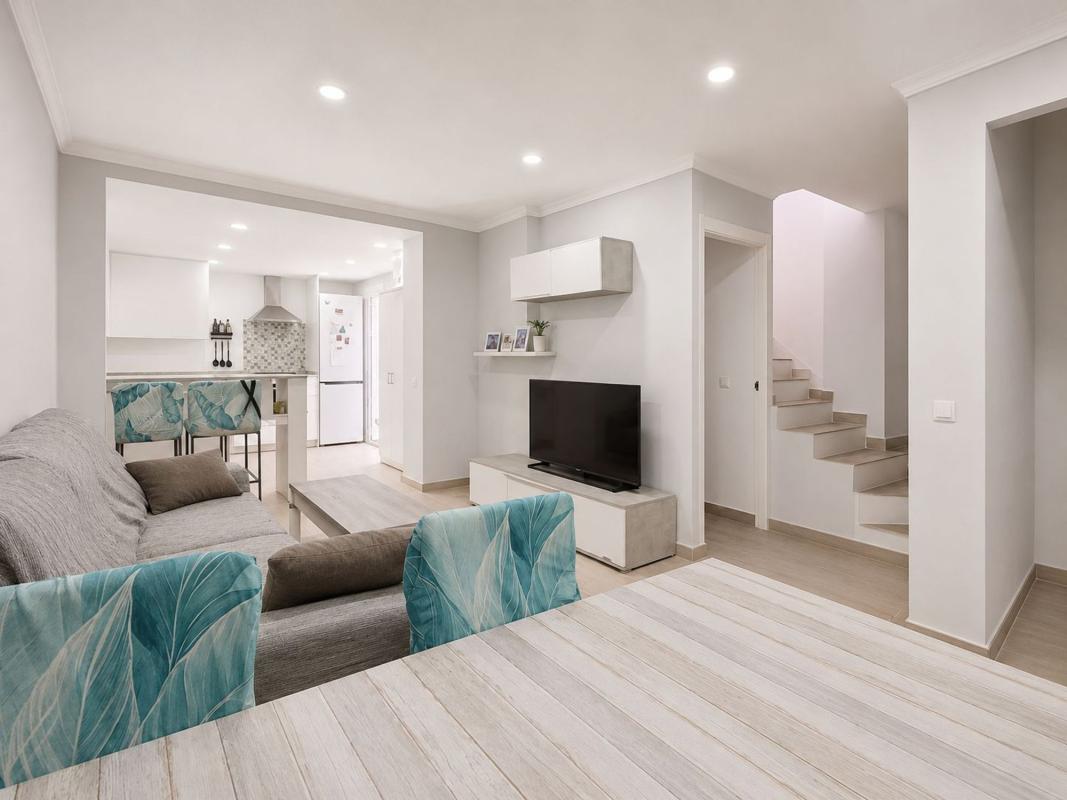 Sale of townhouse in Chalet adosado en Centro, Estepona , Estepona photo 3