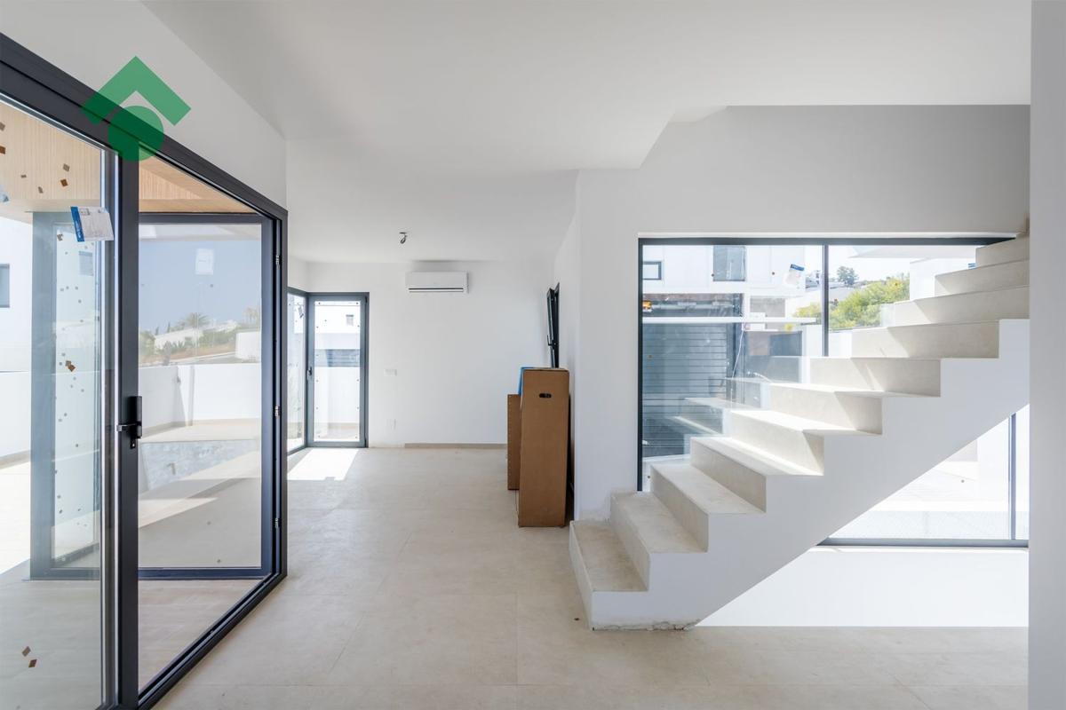 Properties for sale and rent in Spain photo 3