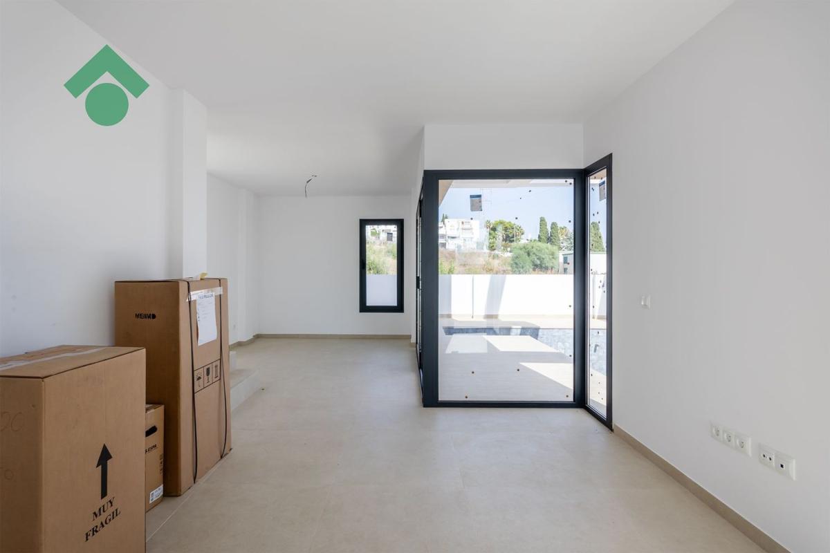 Properties for sale and rent in Spain photo 5