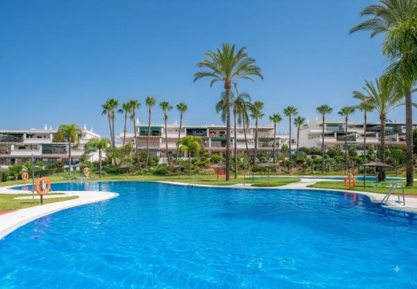Venta de piso en Piso en Calle Río Duero, Rodeo Alto-Guadaiza-La Campana, Marbella, Marbella
thumbnail 3
