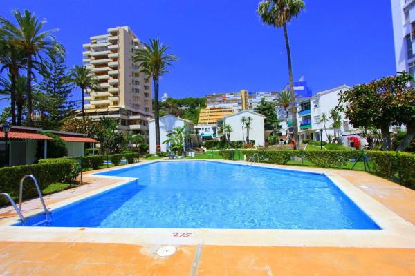 Venta de piso en Piso en La Carihuela - Los Nidos, Torremolinos, Torremolinos
photo 1