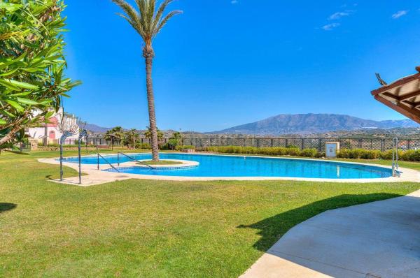 Duplex en venta en Dúplex en Calle Mar de Alborán, 2, La Cala de Mijas, Mijas, Mijas thumbnail 2
