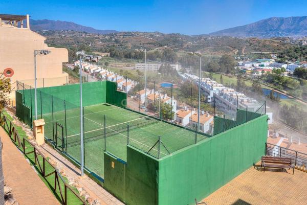Duplex en venta en Dúplex en Calle Mar de Alborán, 2, La Cala de Mijas, Mijas, Mijas thumbnail 3