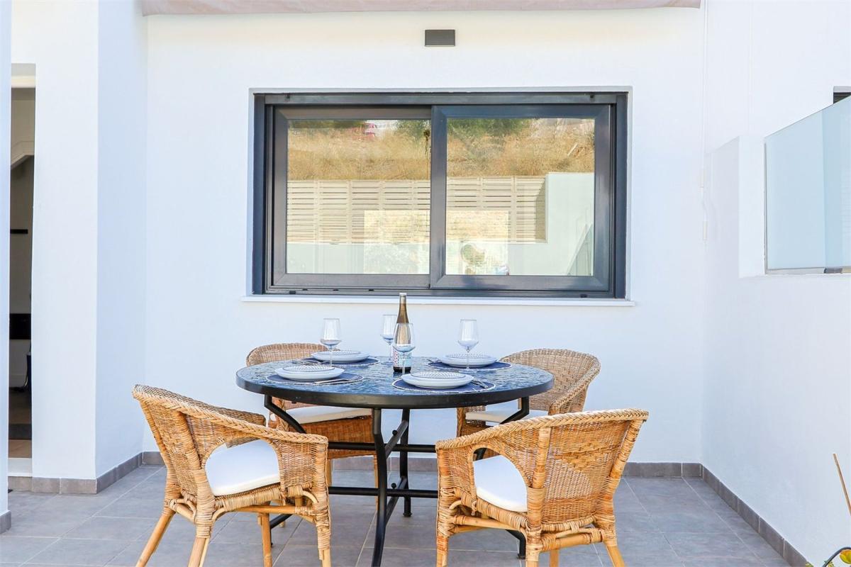 Venta de chalet adosado en Chalet adosado en Calle Romeral Alto, Avda Pescia - Ctra de Frigiliana, Nerja , Nerja photo 5