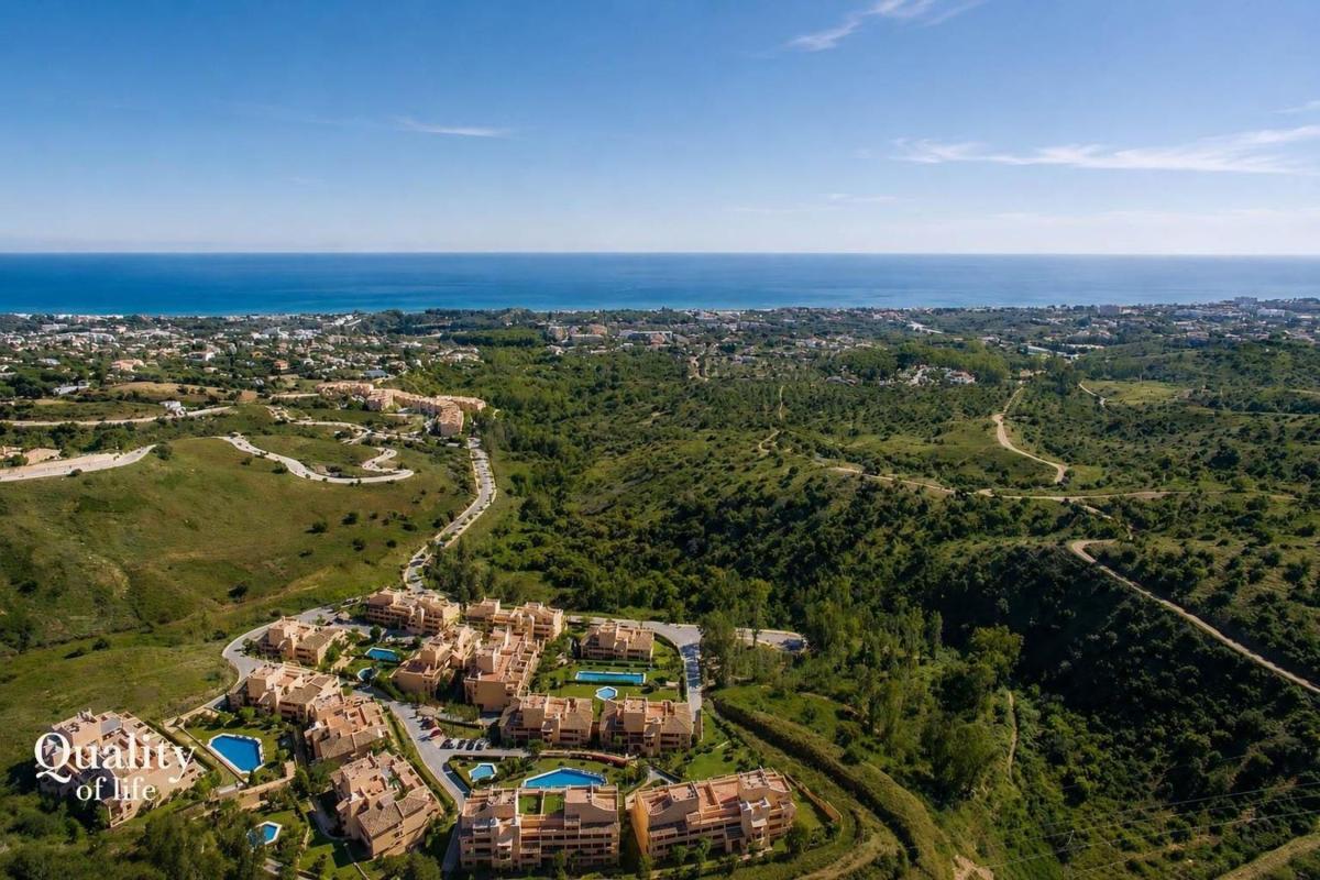 Продажа квартиры на Piso en Green Hills - Las Cumbres de Elviria, Marbella, Марбелла
photo 2
