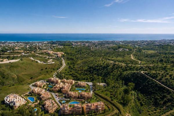 Venta de piso en Piso en Green Hills - Las Cumbres de Elviria, Marbella, Marbella
thumbnail 2
