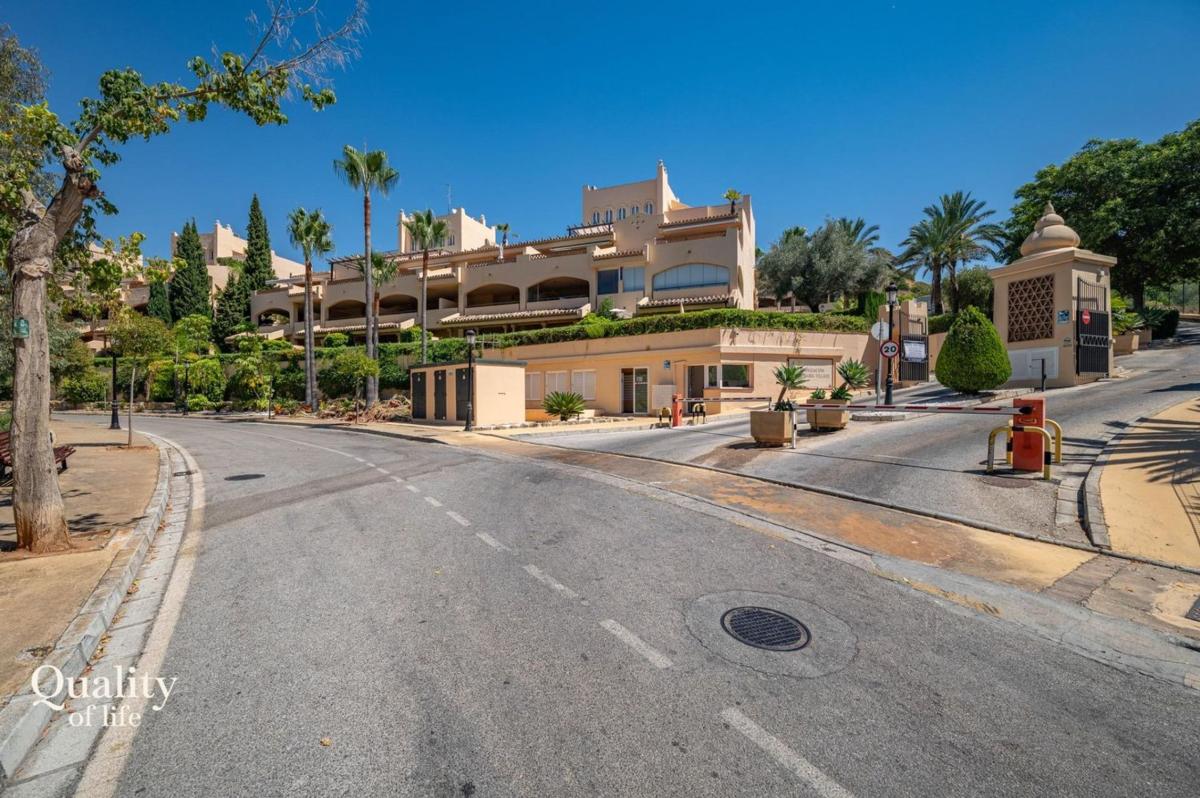 Продажа квартиры на Piso en Green Hills - Las Cumbres de Elviria, Marbella, Марбелла
photo 3