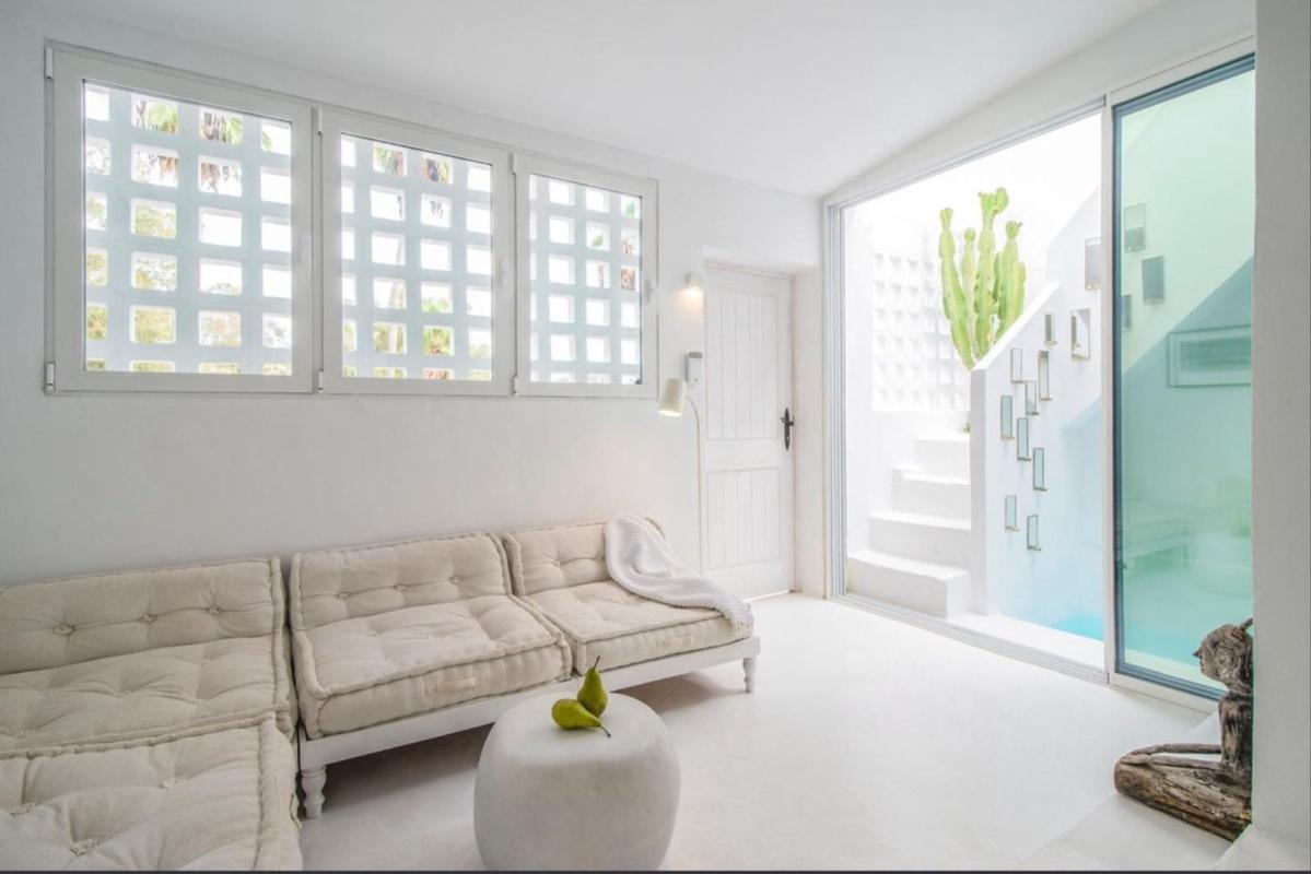 Venta de chalet adosado en  Chalet adosado en Urbanización Pueblo Andaluz, 12, Marbesa, Marbella , Marbella photo 3