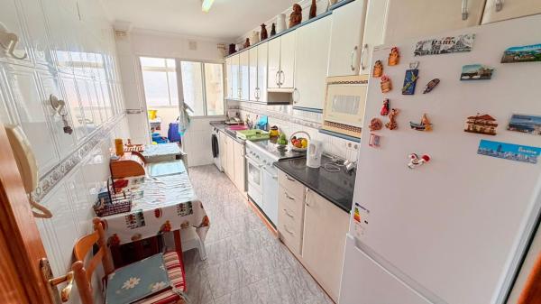 Venta de piso en Piso en Avenida Andalucía s/n, Centro, Estepona, Estepona
 photo 2
