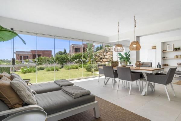 Venta de piso en Piso en Centro, Estepona, Estepona
 photo 1