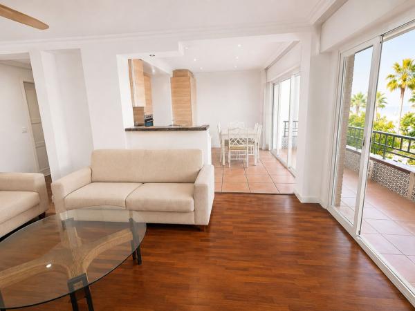 Venta de piso en Piso en Centro, Estepona, Estepona
 photo 2
