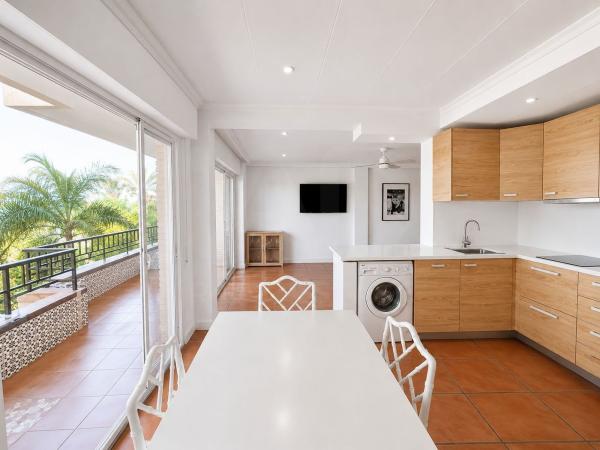 Sale of flat in Piso en Puerto de Estepona, Estepona, Estepona
thumbnail 3