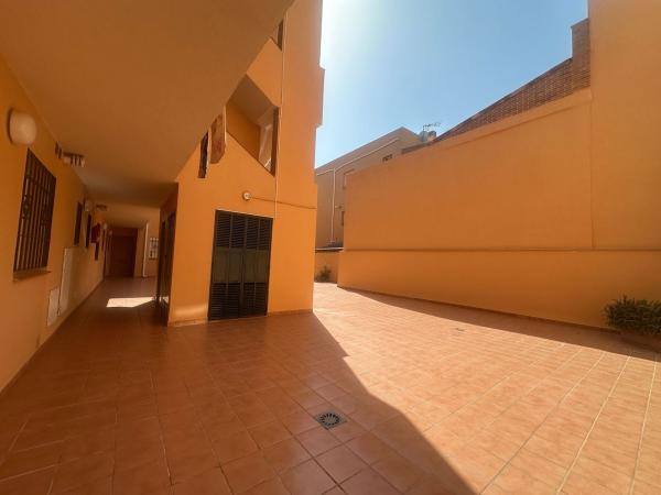 Sale of flat in Piso en Calle Jovellanos, Centro, Alhaurín de la Torre, Alhaurín de la Torre
thumbnail 2