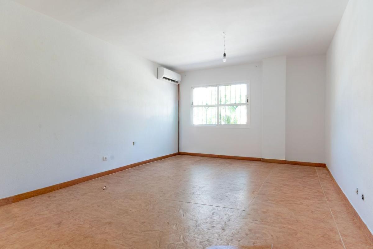Venta de piso en Piso en Calle Jovellanos, Centro, Alhaurín de la Torre, Alhaurín de la Torre
photo 3