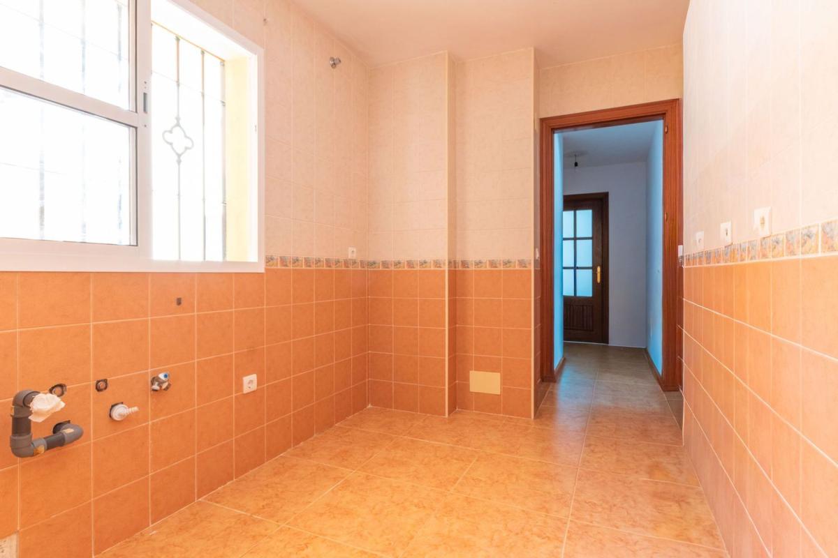 Venta de piso en Piso en Calle Jovellanos, Centro, Alhaurín de la Torre, Alhaurín de la Torre
photo 5
