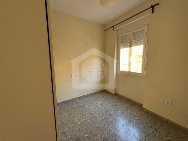 Продажа квартиры на Piso en Calle Alférez Patricio Gutiérrez, Carranque - Haza Cuevas, Málaga, Малага
thumbnail 2