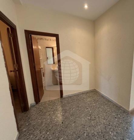 Продажа квартиры на Piso en Calle Alférez Patricio Gutiérrez, Carranque - Haza Cuevas, Málaga, Малага
thumbnail 3