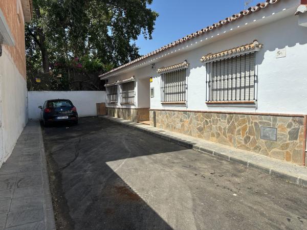 Chalet adosado en Calle Decano Téllez de Sotomayor, El Cuartón - Heliomar, Málaga photo 1