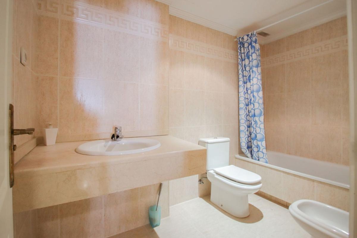 Продажа квартиры на Piso en Urbanizacion Pinos De Nagueles, La Carolina-Guadalpín, Marbella, Марбелла
photo 5