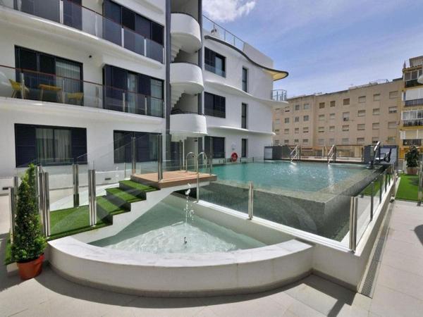 Duplex en venta en Dúplex en Avenida Andalucía, 3, Centro, Estepona, Estepona photo 3