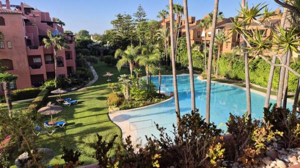 Duplex en venta en Dúplex en Avenida de los Andaluces, 80, Casasola, Estepona, Estepona photo 1