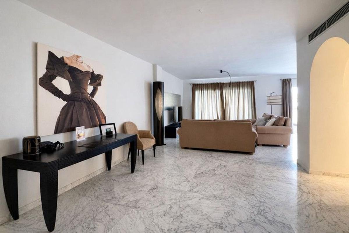 Venta de duplex en Dúplex en Urbanizacion a n Andalucia, 32, Puerto Banús, Marbella, Marbella photo 5