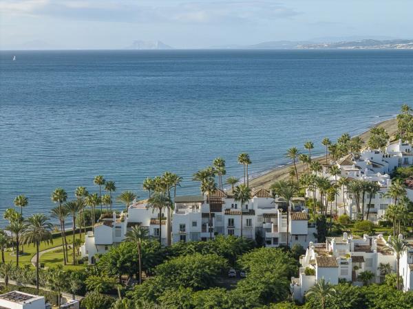 Venta de piso en Piso en Punta Plata, Estepona, Estepona
thumbnail 2
