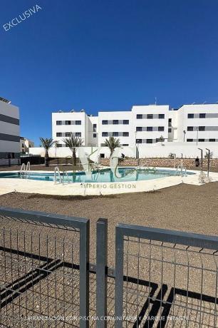 Продажа квартиры на Piso en Avenida del Sol s/n, El Tomillar, Vélez-Malaga, Велес-Малага
thumbnail 2