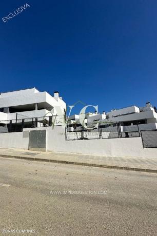 Продажа квартиры на Piso en Avenida del Sol s/n, El Tomillar, Vélez-Malaga, Велес-Малага
thumbnail 3