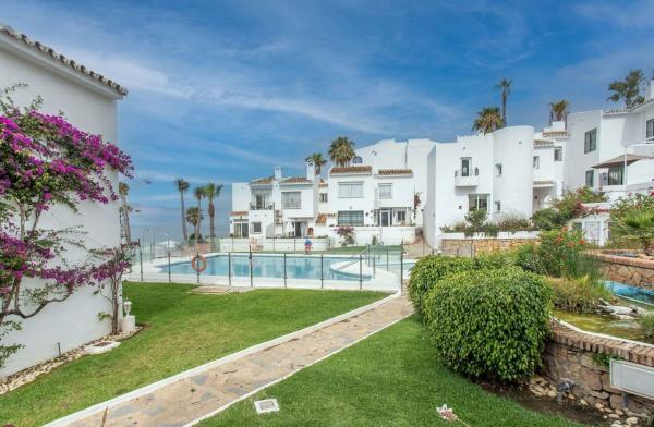 Chalet pareado en Riviera del Sol, Mijas photo 1