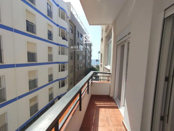 Sale of flat in Piso en Puerto de Estepona, Estepona, Estepona
thumbnail 2