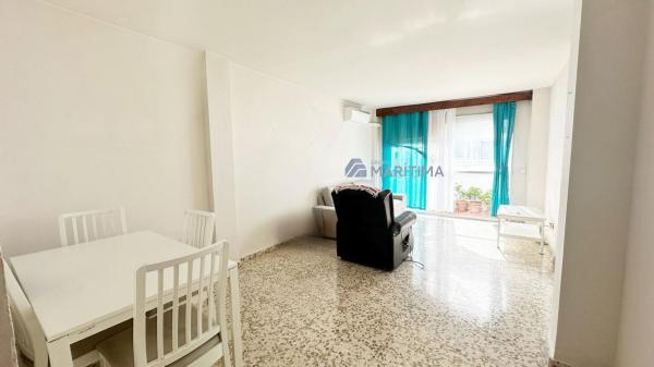 Venta de piso en Piso en Centro, Estepona, Estepona
 photo 1