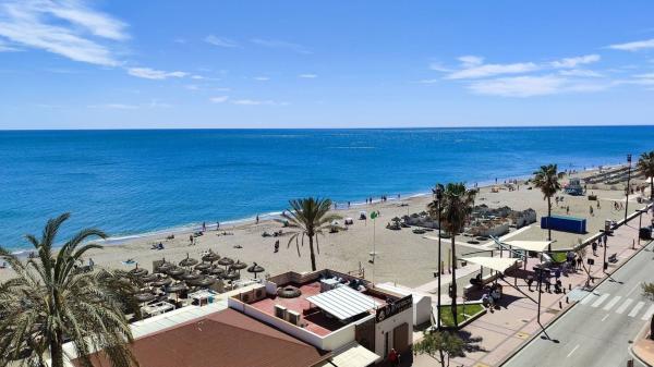 Venta de piso en Piso en Paseo Marítimo Rey de España, Zona Puerto Deportivo, Fuengirola, Fuengirola
 photo 1