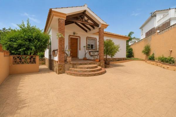 Casa o chalet independiente en El Rosario-Ricmar, Marbella thumbnail 2