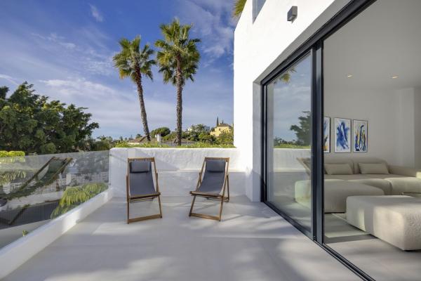 Duplex en venta en Dúplex en Paraiso-Barronal, Estepona, Estepona photo 3