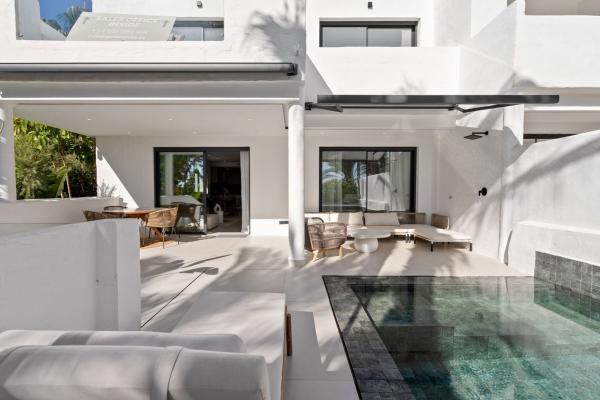 Duplex en venta en Dúplex en Paraiso-Barronal, Estepona, Estepona photo 2