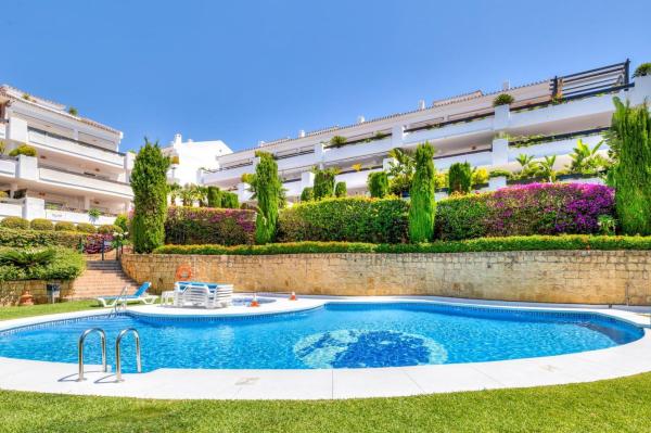 Venta de piso en Piso en Avenida Valle del Golf, 147 -144, Aloha, Marbella, Marbella
thumbnail 3