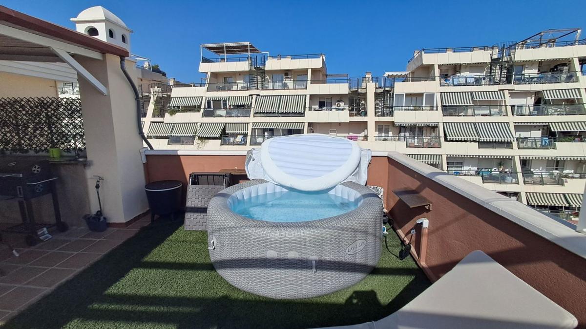 Sprzedaż duplexu w Dúplex en Calle Ancla, 6, Zona Centro Comercial Torrequebrada, Benalmádena, Benalmádena photo 5
