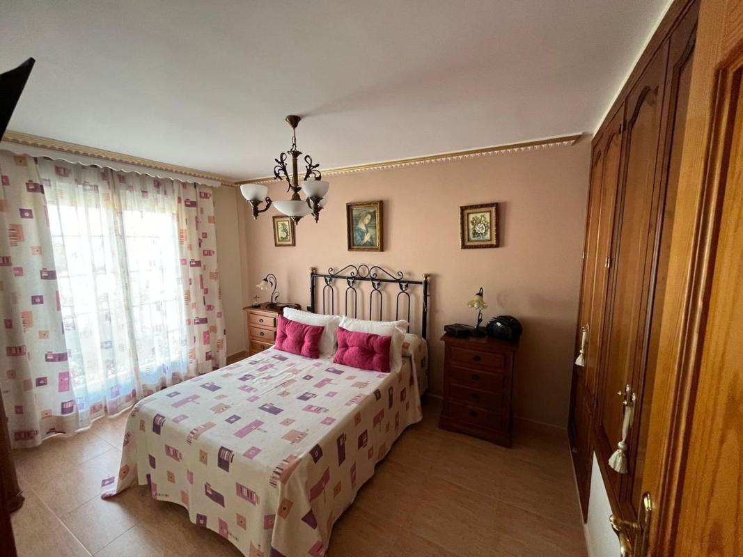 Venta de chalet adosado en Chalet adosado en Puerto de Estepona, Estepona , Estepona photo 4