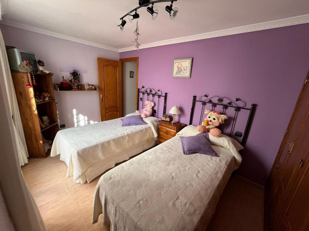Venta de chalet adosado en Chalet adosado en Puerto de Estepona, Estepona , Estepona photo 5