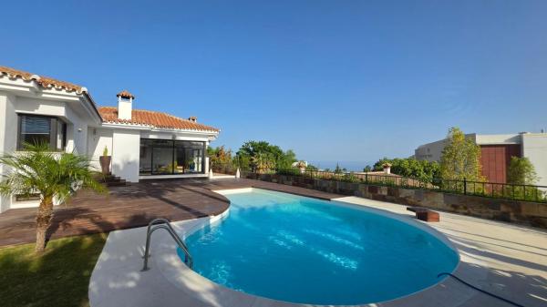 Casa o chalet independiente en Avenida del Higuerón s/n, El Higuerón, Fuengirola photo 2