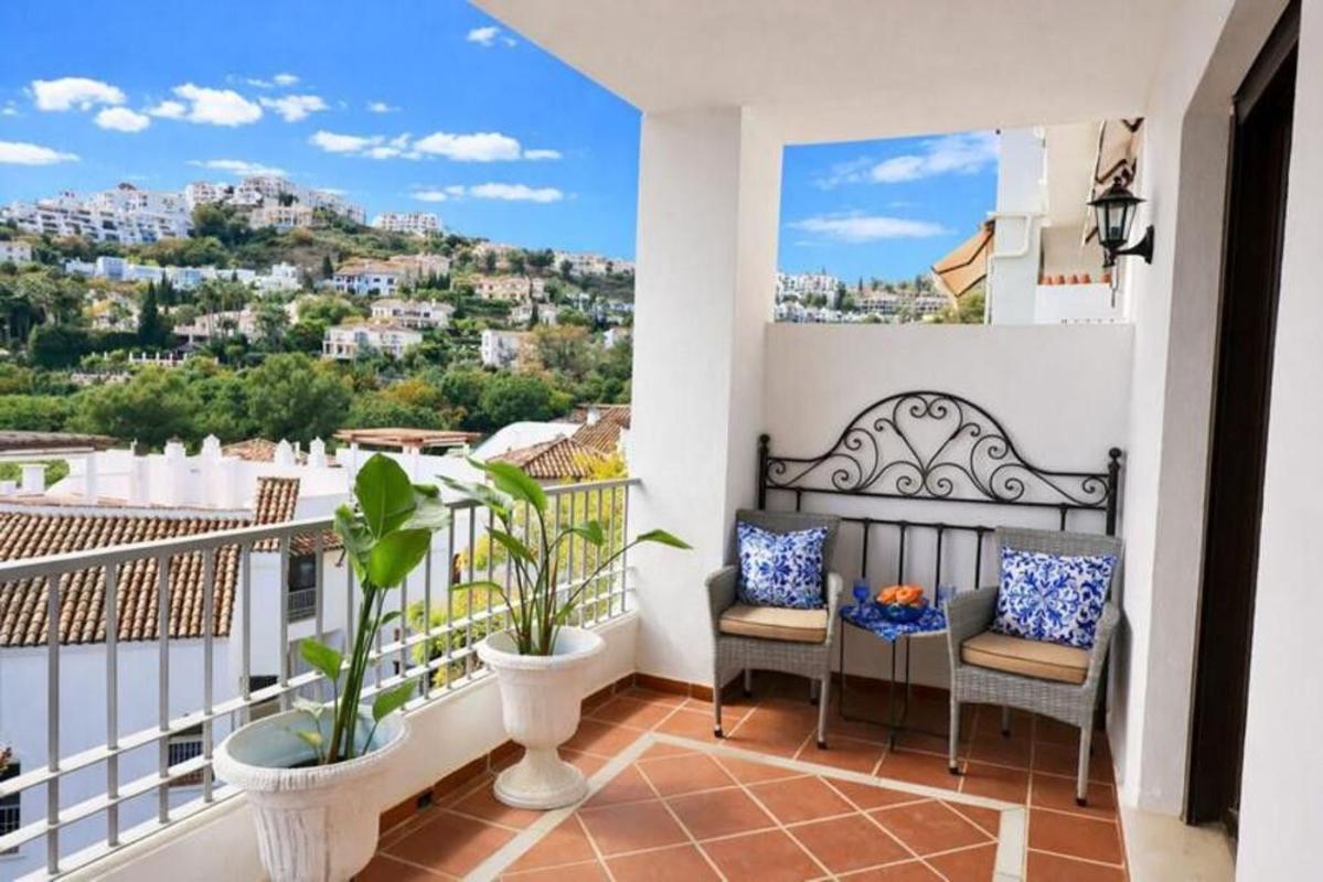 Venta de piso en Piso en Urbanizacion Torre Esteril, Los Arqueros-Puerto del Almendro, Benahavís, Benahavís
photo 5