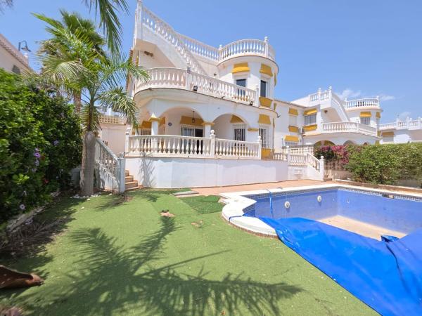 Casa o chalet independiente en Avenida de España, Almayate Bajo, Vélez-Malaga photo 1