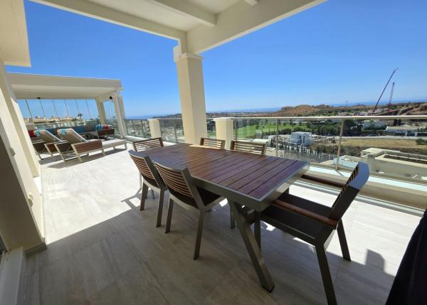 Ático en venta en Ático en Urbanización Cerrado del Aguila, 12 b, Hipódromo - Cerrado del Águila, Mijas, Mijas photo 1
