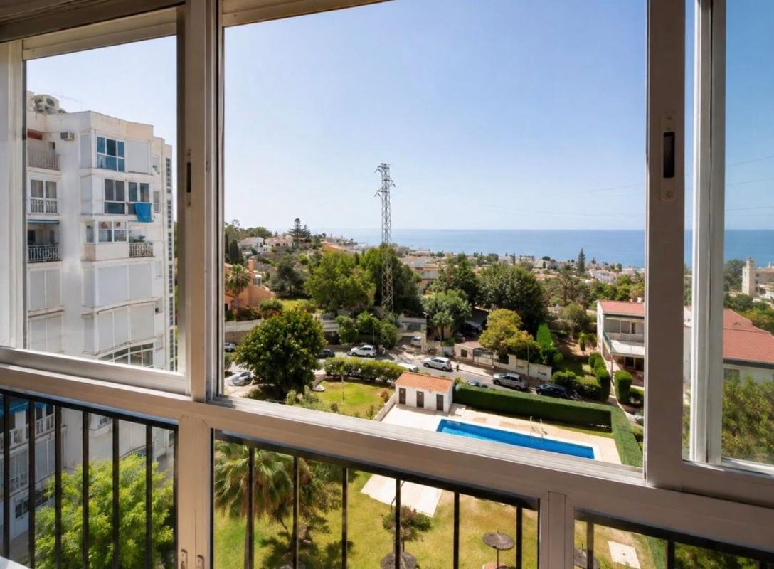 Venta de piso en Piso en Calle Hermanos Álvarez Quintero, 1, La Cala del Moral, Rincón de la Victoria, Rincón de la Victoria
photo 2