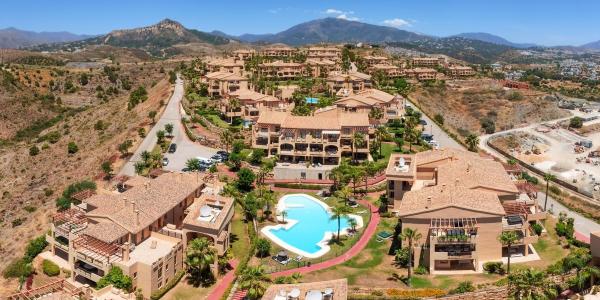 Venta de piso en Piso en Urbanizacion Jaralillos, 5, El Paraíso, Benahavís, Benahavís
thumbnail 3