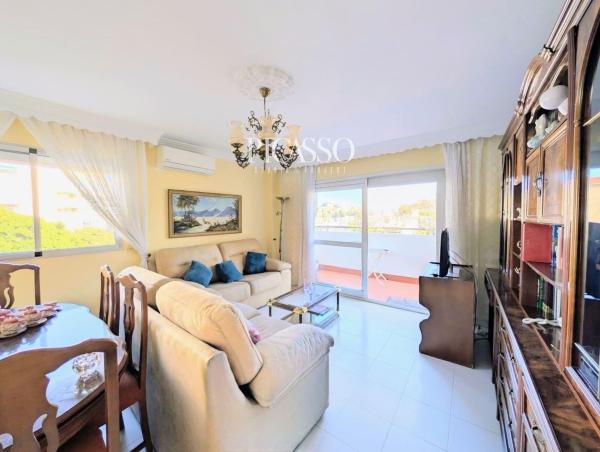 Venta de piso en Piso en Calle Ramos Puente, Loma de los Riscos, Torremolinos, Torremolinos
thumbnail 2