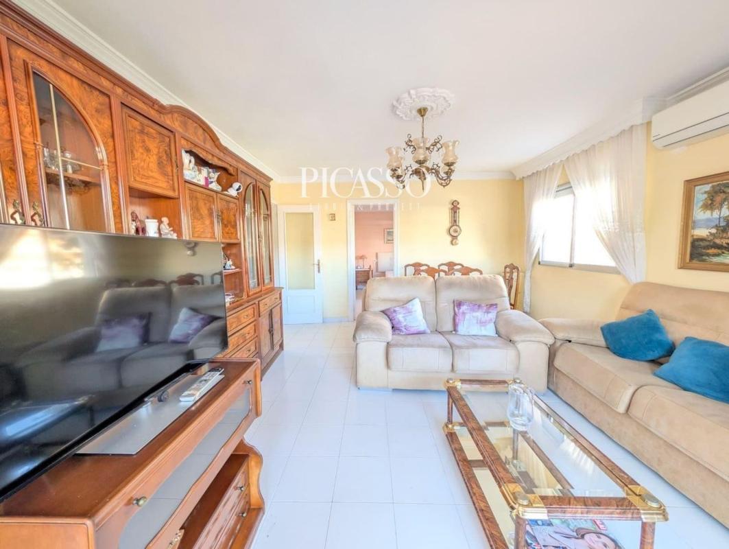 Sale of apartment in Piso en Calle Ramos Puente, Loma de los Riscos, Torremolinos, Torremolinos
photo 3