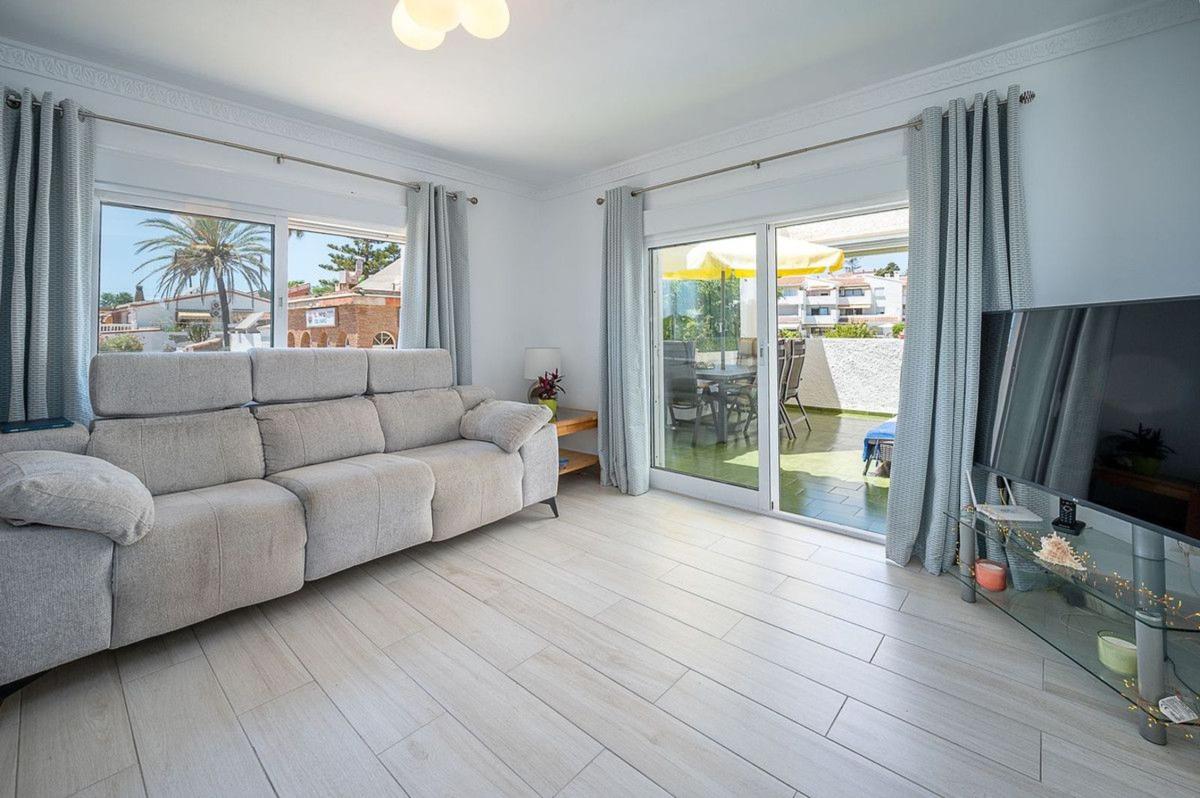Sale of apartment in Piso en Calle Mijas del Faro, Calaburra - Chaparral, Mijas, Mijas
 photo 2